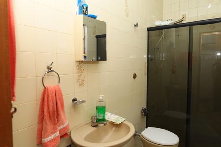 Casa à venda com 250m², 2 quartos e 5 vagasBanheiro social