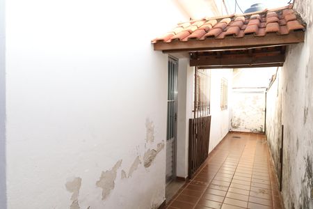 Casa à venda com 250m², 2 quartos e 5 vagasQuintal
