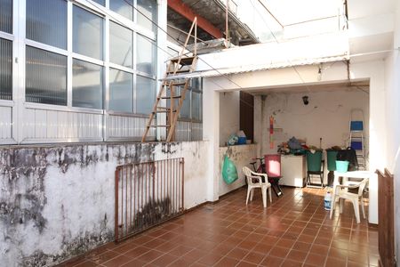 Casa à venda com 250m², 2 quartos e 5 vagasQuintal