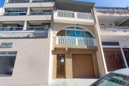 Fachada + placa  de casa para alugar com 1 quarto, 75m² em Centro, Diadema