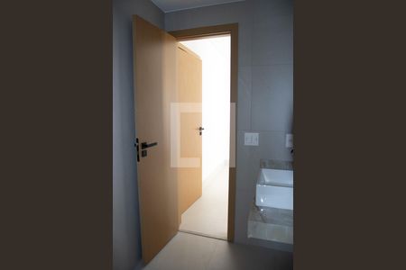 Banheiro de apartamento para alugar com 1 quarto, 63m² em Setor Marista, Goiânia