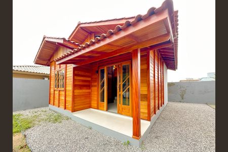 Casa para alugar com 42m², 2 quartos e sem vagaFachada