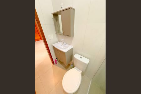 Banheiro de casa para alugar com 2 quartos, 42m² em Ingleses do Rio Vermelho, Florianópolis