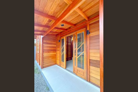 Casa para alugar com 42m², 2 quartos e sem vagaÁrea externa