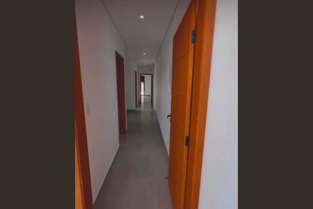 Casa de condomínio para alugar com 256m², 3 quartos e 4 vagas Casa de condomínio para alugar com 256m², 3 quartos e 4 vagasCorredor