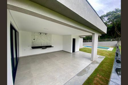 Casa de condomínio para alugar com 256m², 3 quartos e 4 vagas Casa de condomínio para alugar com 256m², 3 quartos e 4 vagasÁrea externa