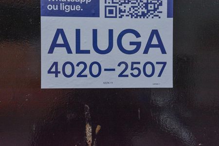 Fachada de casa para alugar com 1 quarto, 40m² em Jardim Uberaba, São Paulo