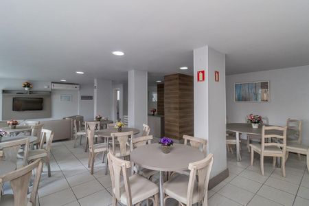 Apartamento à venda com 63m², 3 quartos e 1 vaga Apartamento à venda com 63m², 3 quartos e 1 vagaÁrea comum - Salão de festas