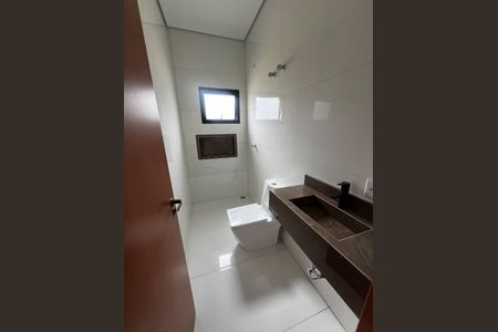 Casa à venda com 320m², 3 quartos e 3 vagas