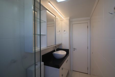 Banheiro da Suíte de apartamento para alugar com 3 quartos, 89m² em Centro, Canoas