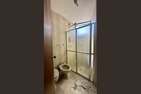 Apartamento à venda com 190m², 4 quartos e 1 vaga Apartamento à venda com 190m², 4 quartos e 1 vagaBanheiro