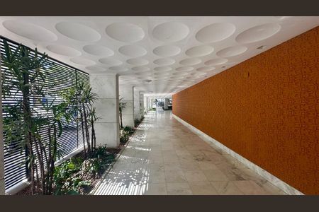 Apartamento à venda com 190m², 4 quartos e 1 vaga Apartamento à venda com 190m², 4 quartos e 1 vagaEntrada do prédio