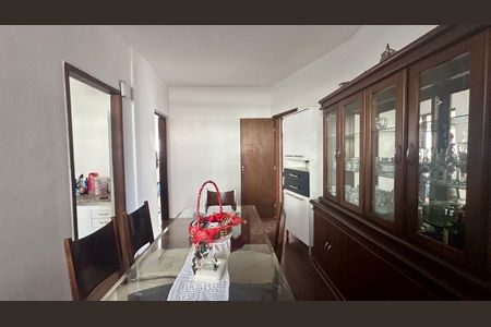 Apartamento à venda com 190m², 4 quartos e 1 vaga Apartamento à venda com 190m², 4 quartos e 1 vagaSala de jantar
