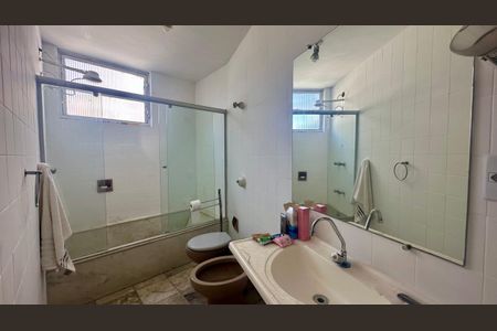 Apartamento à venda com 190m², 4 quartos e 1 vaga Apartamento à venda com 190m², 4 quartos e 1 vagaBanheiro