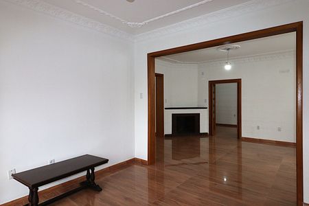 Casa à venda com 262m², 5 quartos e 1 vagaSobrado sala 3