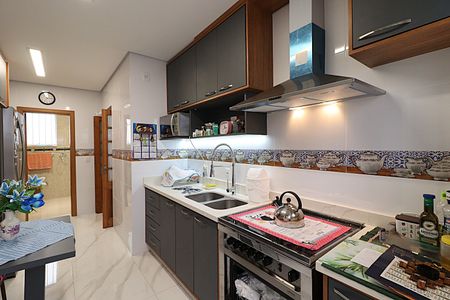 Casa à venda com 262m², 5 quartos e 1 vagaCozinha