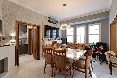 Casa à venda com 262m², 5 quartos e 1 vagaSala de Jantar
