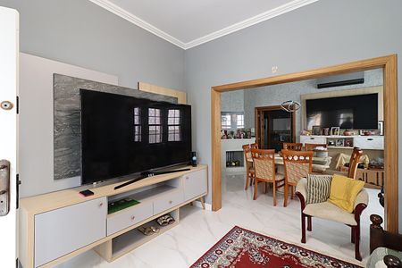 Casa à venda com 262m², 5 quartos e 1 vagaSala
