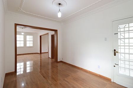 Casa à venda com 262m², 5 quartos e 1 vagaSobrado sala 1