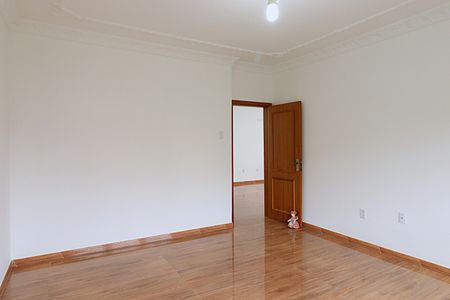 Casa à venda com 262m², 5 quartos e 1 vagaSobrado Quarto 1