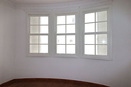 Casa à venda com 262m², 5 quartos e 1 vagaSobrado sala 2 - Janela