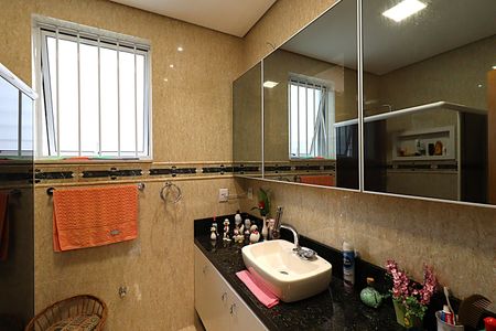 Casa à venda com 262m², 5 quartos e 1 vagaBanheiro Social