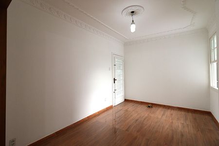 Casa à venda com 262m², 5 quartos e 1 vagaSobrado sala 1