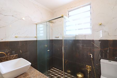 Casa à venda com 262m², 5 quartos e 1 vagaSobrado Banheiro 