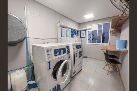 Área comum de apartamento para alugar com 2 quartos, 38m² em Vila das Belezas, São Paulo