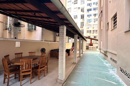 Apartamento para alugar com 143m², 4 quartos e 1 vaga
