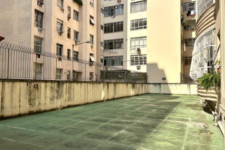 Apartamento para alugar com 143m², 4 quartos e 1 vaga