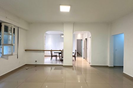 Apartamento para alugar com 143m², 4 quartos e 1 vaga