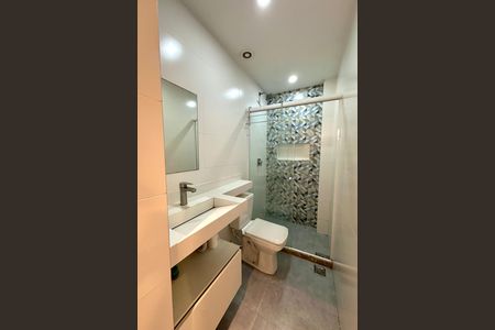 Apartamento para alugar com 143m², 4 quartos e 1 vaga