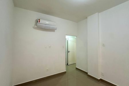 Apartamento para alugar com 143m², 4 quartos e 1 vaga