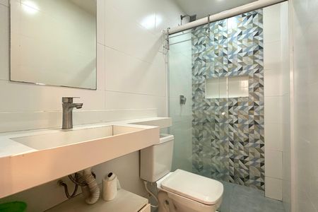 Apartamento para alugar com 143m², 4 quartos e 1 vaga