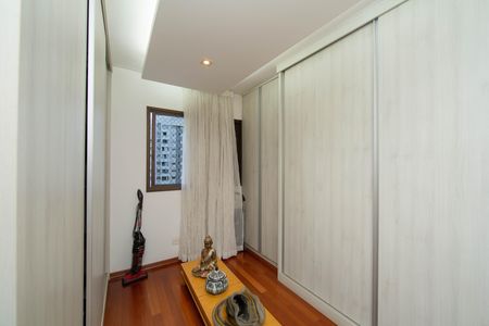 Apartamento à venda com 166m², 4 quartos e 3 vagasQUARTO3