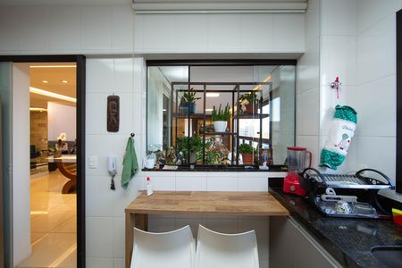 Apartamento à venda com 166m², 4 quartos e 3 vagasCOZINHA