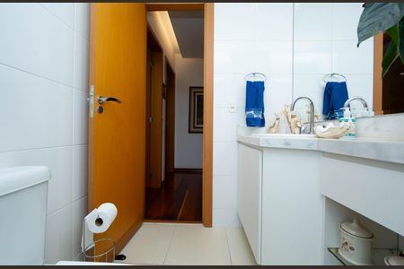 Apartamento à venda com 166m², 4 quartos e 3 vagasBANHEIRO3