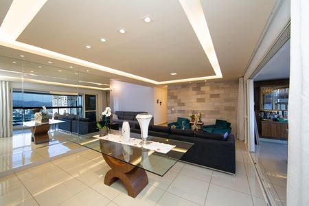 Apartamento à venda com 166m², 4 quartos e 3 vagasSALA