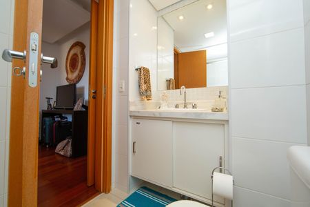 Apartamento à venda com 166m², 4 quartos e 3 vagasBANHEIRO2