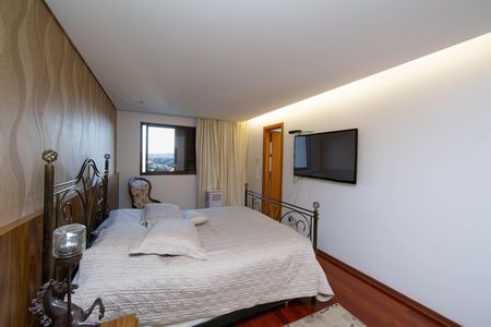 Apartamento à venda com 166m², 4 quartos e 3 vagasQUARTO4