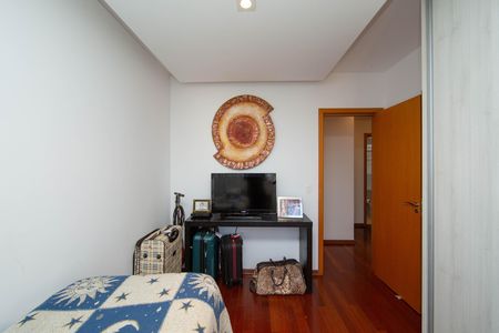 Apartamento à venda com 166m², 4 quartos e 3 vagasQUARTO1