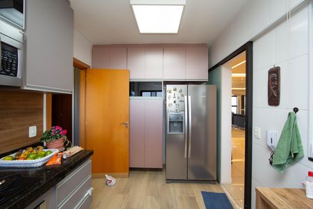 Apartamento à venda com 166m², 4 quartos e 3 vagasCOZINHA