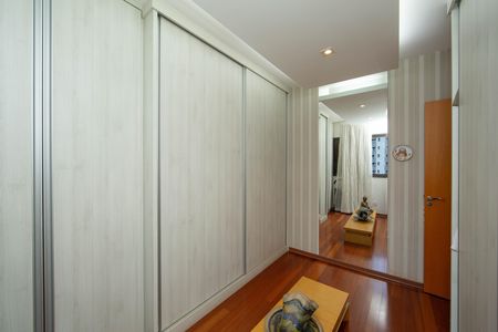 Apartamento à venda com 166m², 4 quartos e 3 vagasQUARTO3