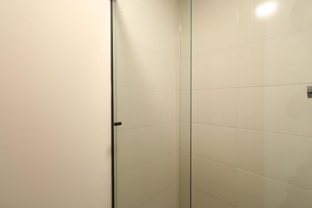 Banheiro de apartamento para alugar com 2 quartos, 38m² em Lapa, São Paulo