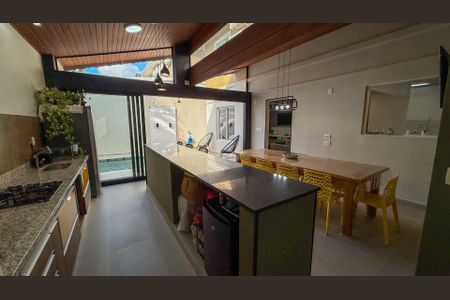 Casa à venda com 173m², 4 quartos e 5 vagas