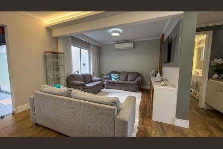 Casa à venda com 173m², 4 quartos e 5 vagas