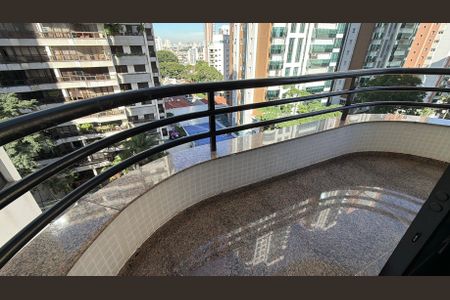 Apartamento à venda com 130m², 3 quartos e 2 vagas