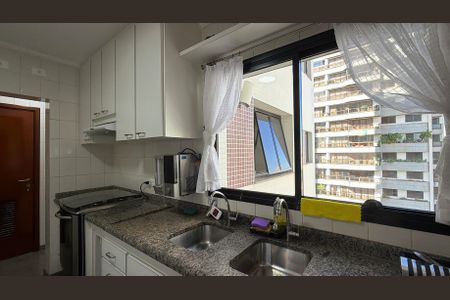 Apartamento à venda com 130m², 3 quartos e 2 vagas