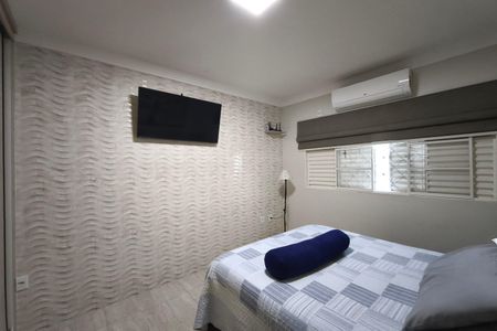 Casa à venda com 212m², 3 quartos e 3 vagas Casa à venda com 212m², 3 quartos e 3 vagasQuarto 2